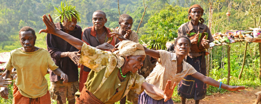 The Batwa traditional performance - Pamoja Safaris