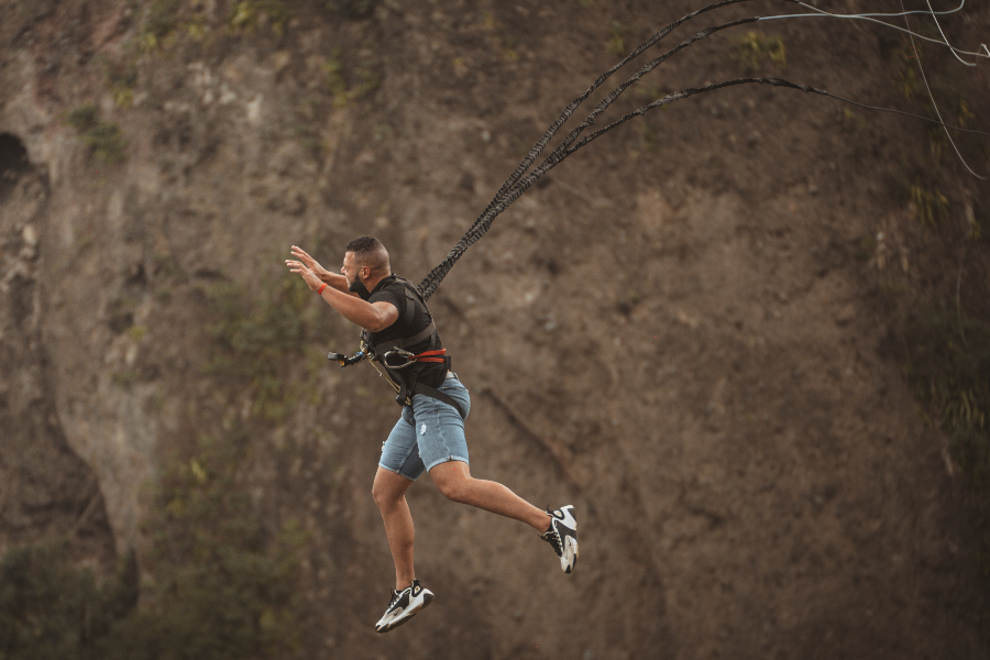 Saut pendulaire solo - Vertikal Jump Réunion