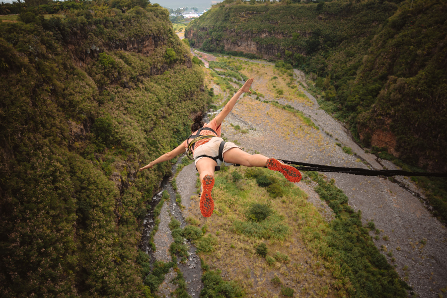 Saut pendulaire solo - Vertikal Jump Réunion