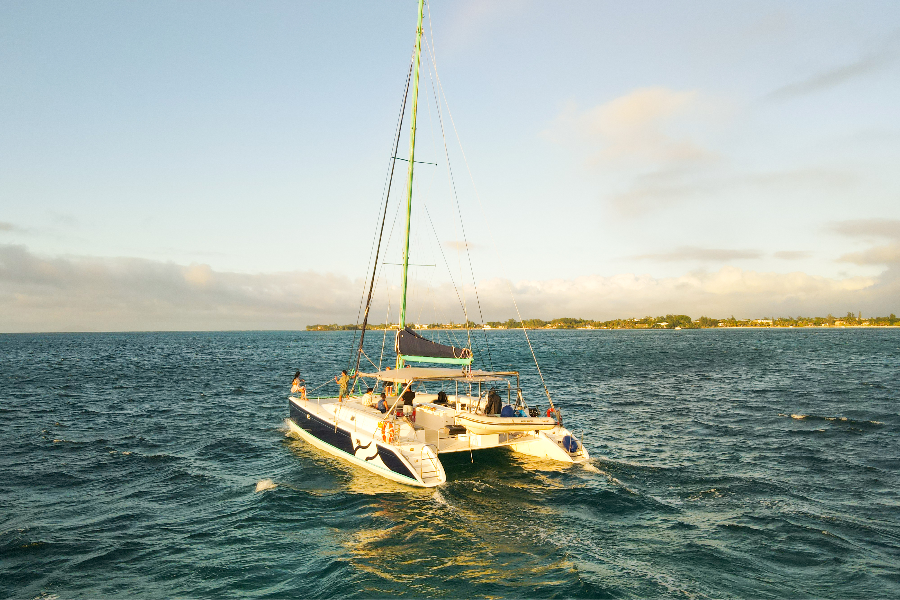 Croisières Australes - Coucher de soleil en catamaran - 17h à 19h - Croisières Australes