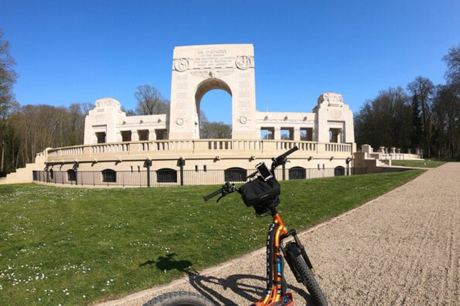 La visite du Mémorial de l'escadrille Lafayette - Trip'in Trott