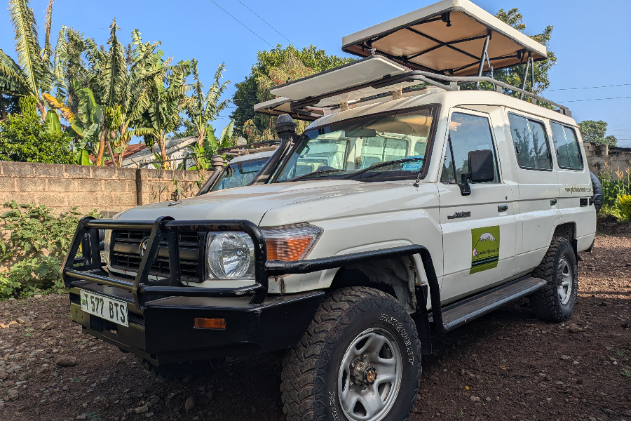 Conquer Tanzania’s wild with our Land Cruiser Hardtop (Pop-Up Roof – 4 Pax)! ???????? Book now with Gladiola Adventure! #Safari4x4 #GladiolaAdventure - Gladiola Adventure Limited