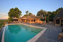 The Sunset House - Pool - Kafunta Safaris