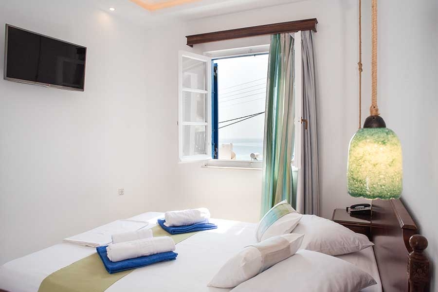 ADONIS HOTEL NAXOS