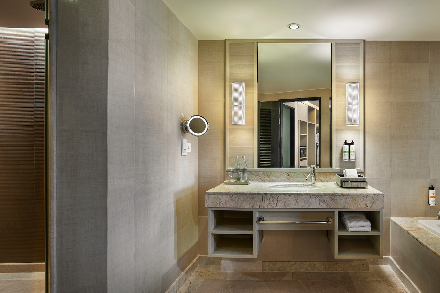 Junior Suite Sea View - Bathroom area - Assets owned by Pullman Phuket Panwa Beach Resort