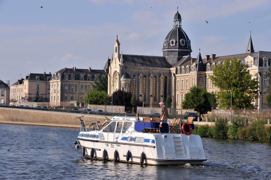 Tourisme fluvial, au fil de l'eau en Mayenne