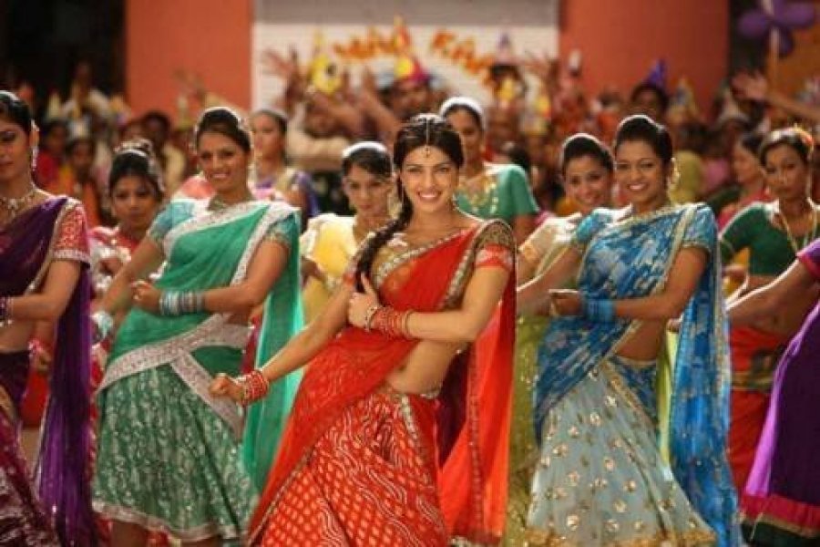 Des danses indiennes tout en se relaxant