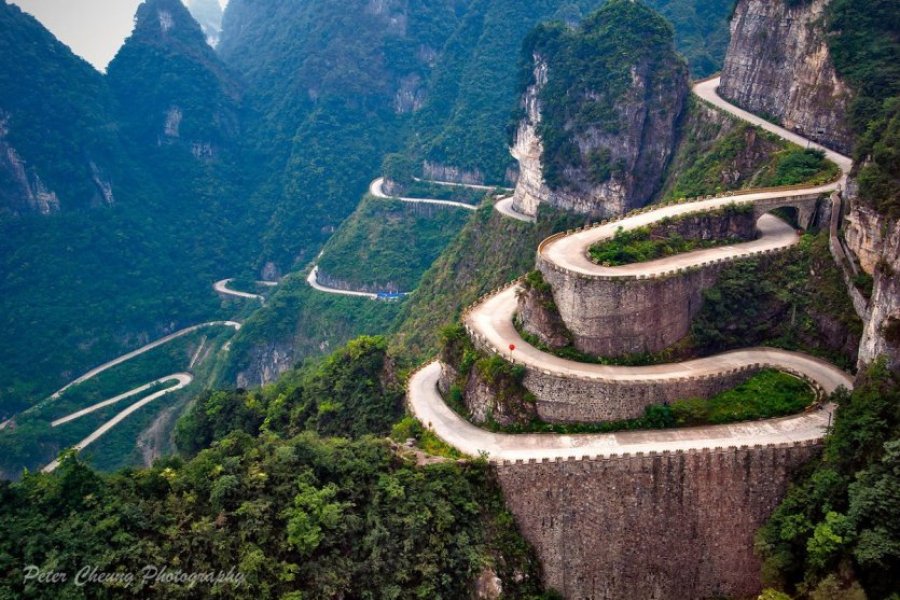 Les 10 plus belles routes du monde. La n° 3 vaut à elle seule le détour...