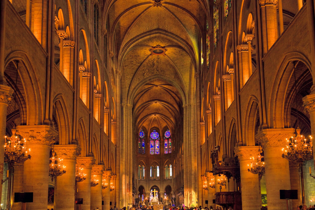 Intérieur de la cathédrale Notre-Dame de Paris
Que faire à Paris quand il pleut 