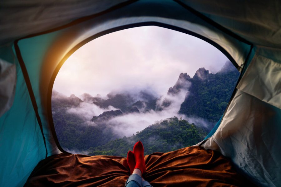 Vacances en bivouac : 10 conseils pour bien dormir sous la tente