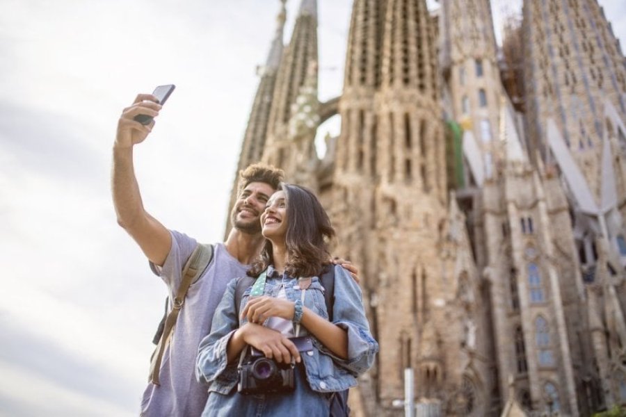 ¿Cómo puedo visitar la Sagrada Familia en Barcelona?