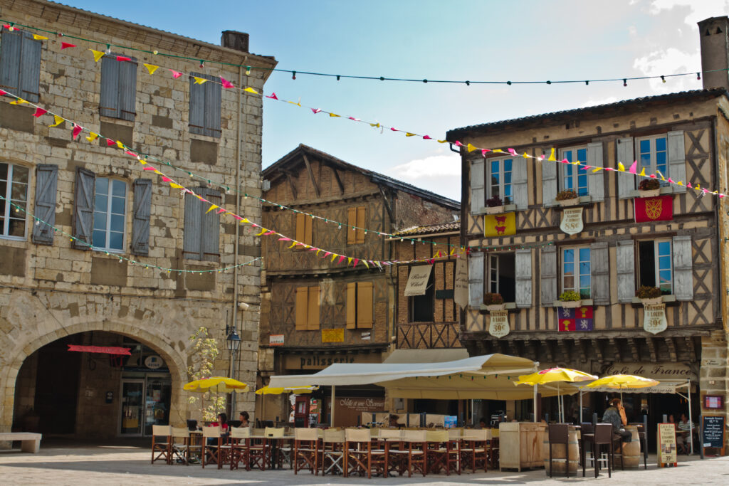 Place d'Armagnac, Eauze (Gers) 