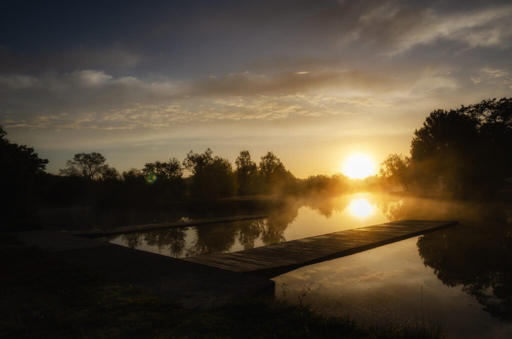 Lever de soleil sur le Lac de l'Uby