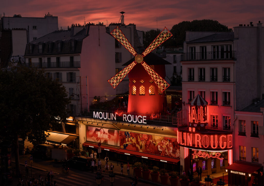 Façade du Moulin Rouge 