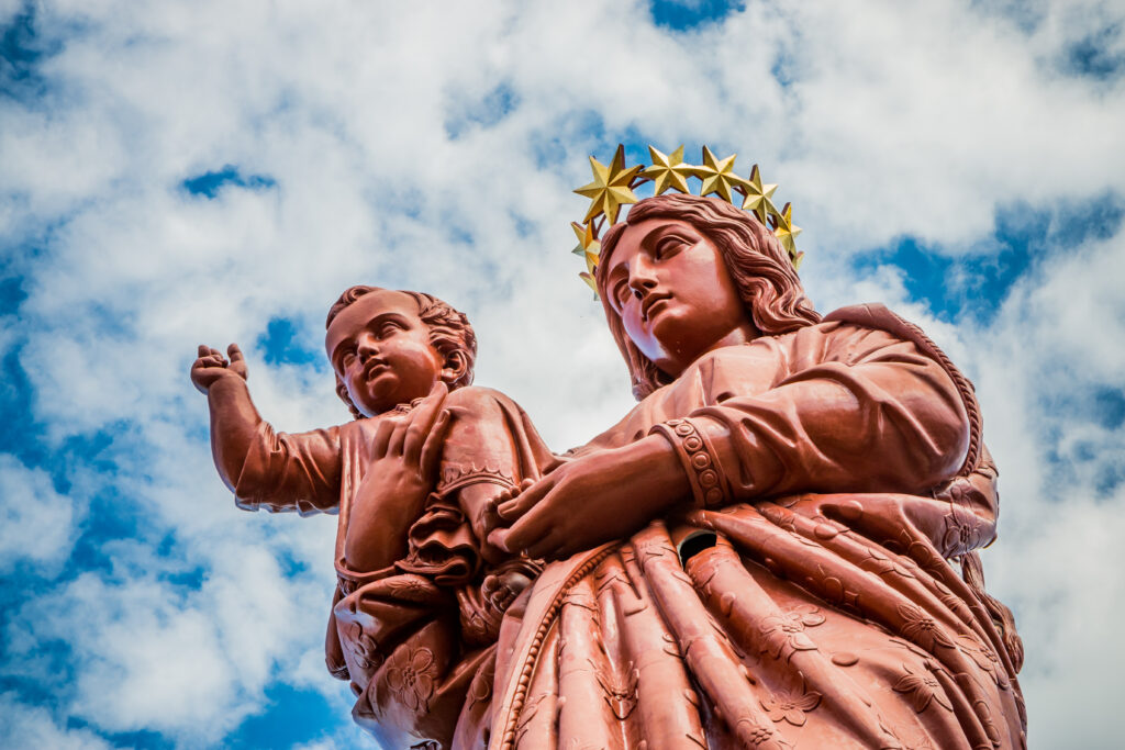 La statue Notre-Dame de France au Puy-en-Velay