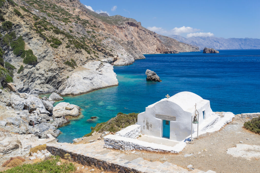 La plage d'Agia Anna, un lieu emblématique du Grand Bleu