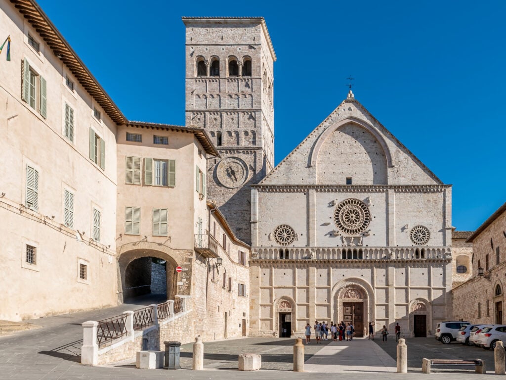 La cathédrale San Rufino