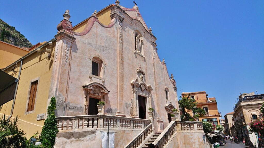 Église San Giuseppe sur la Piazza IX Aprile