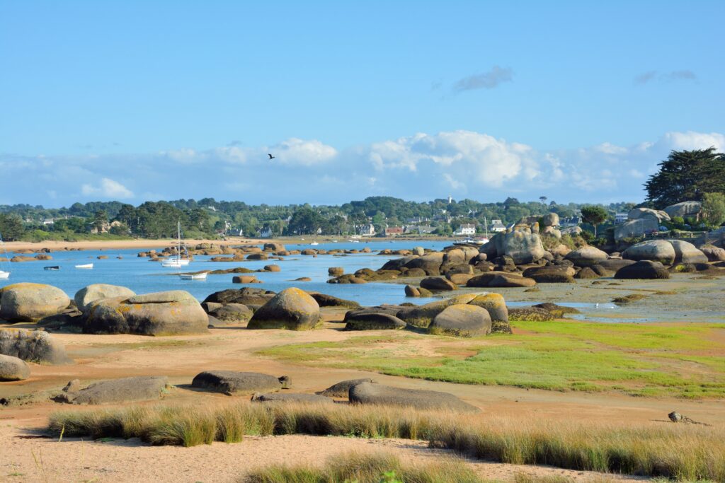 Paysage de mer sur la presqu'île Renote à Trégastel 