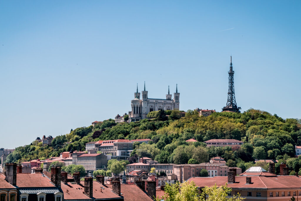 Vue de Lyon et de la coline de Fourvière de la Croix-Rousse