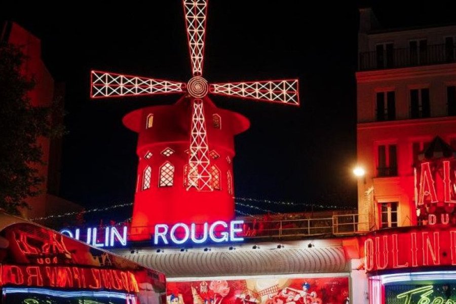 135 chanceux vont pouvoir visiter les coulisses du Moulin Rouge gratuitement