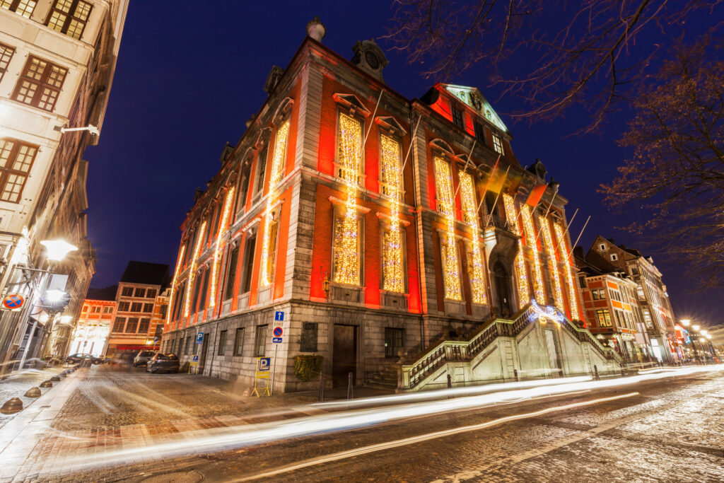 L'Hôtel de Ville de Liège de nuit