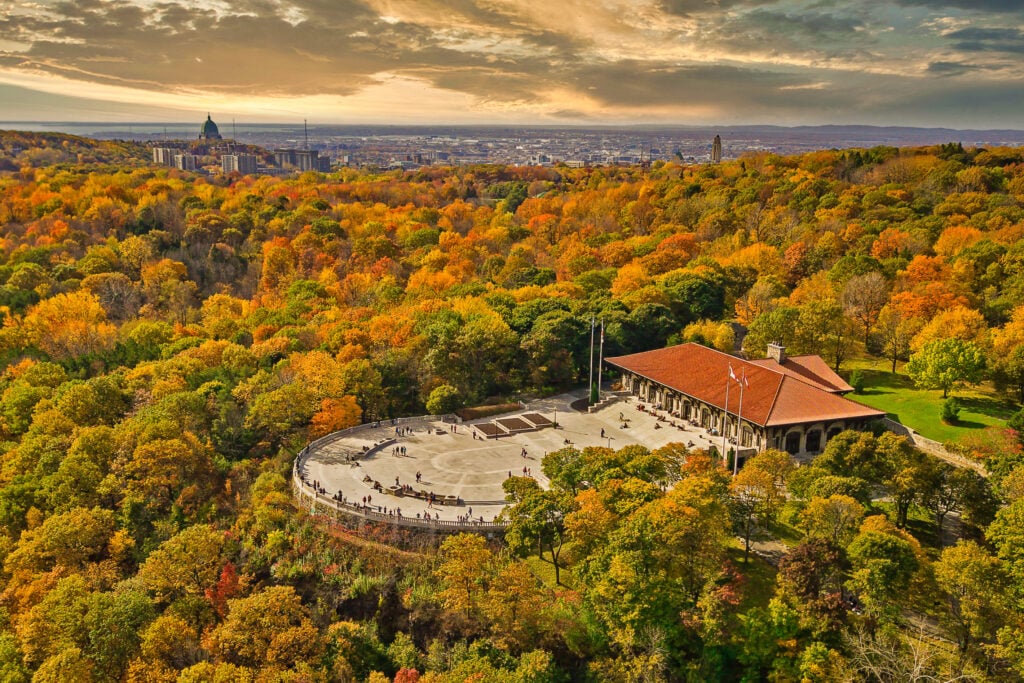 Vue aérienne sur le Mont-Royal - Québec