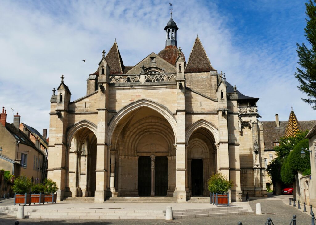 La basilique collégiale Notre-Dame de Beaune