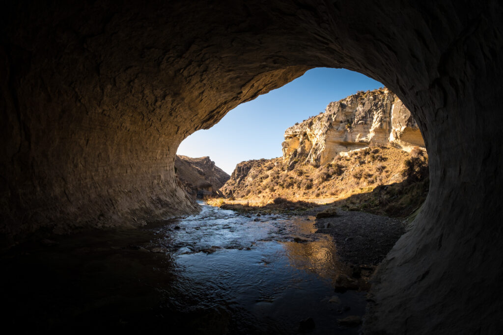 Grotte dans le Parc National Arthur's Pass