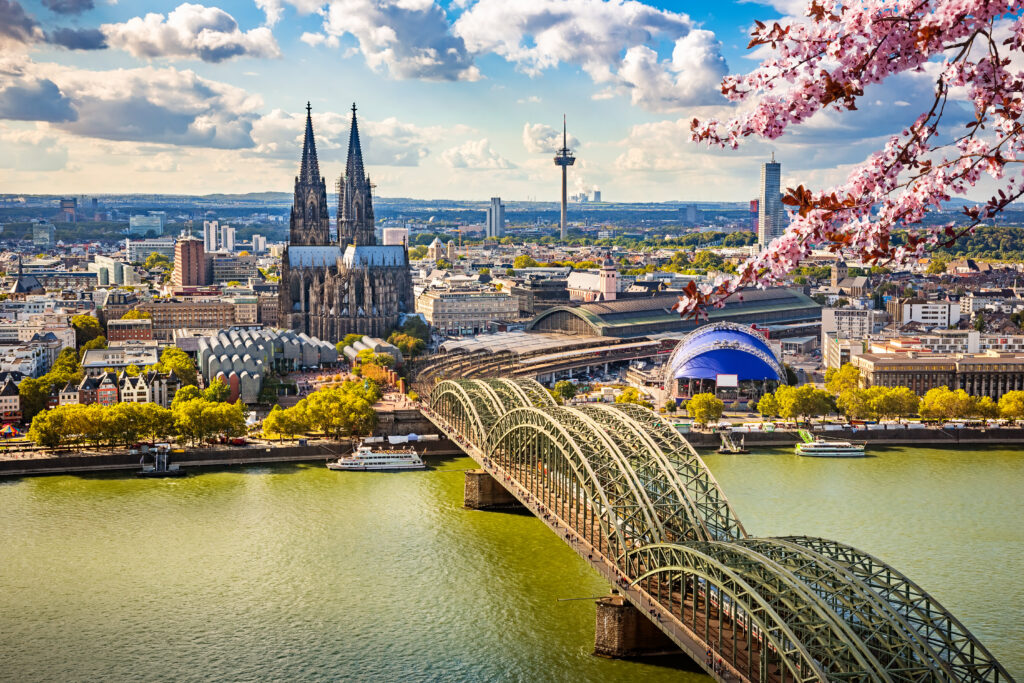 Vue de Cologne au printemps 