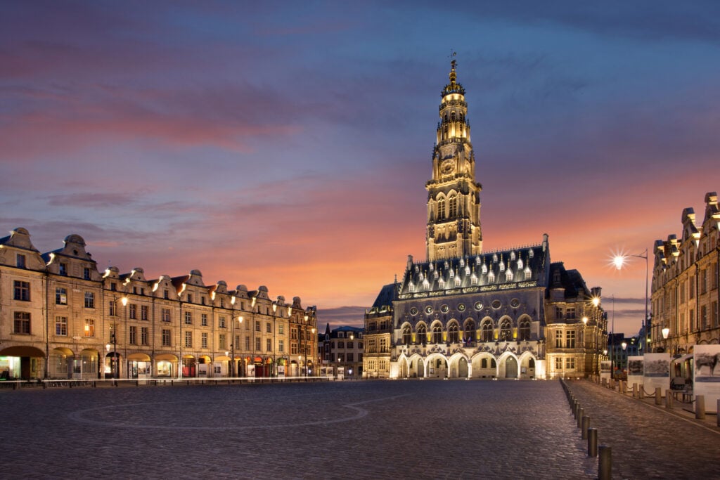 Vue sur la place des Héros, Arras