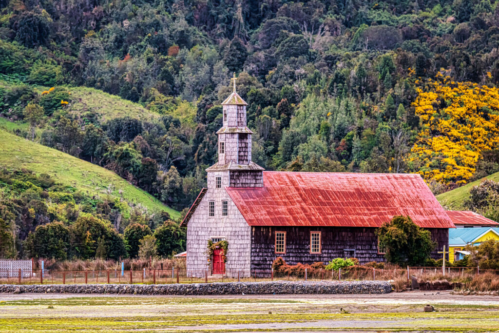 Que faire en Patagonie chilienne ? Voir l'église Santa Maria de la Candelaria