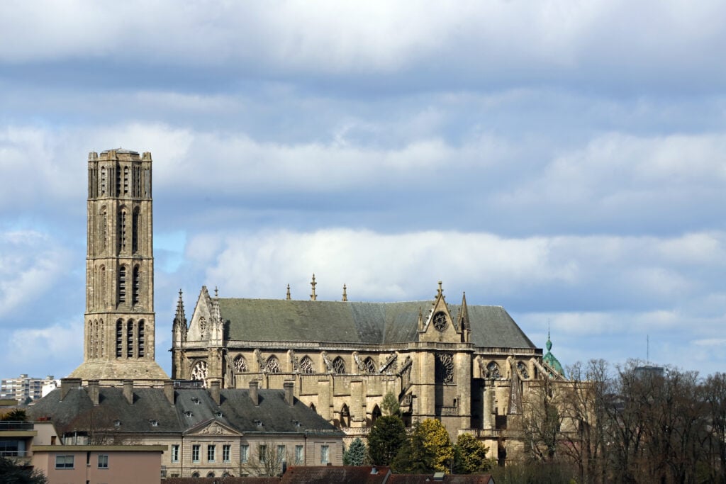 Que faire à Limoges ? Visiter la Cathédrale Saint-Étienne