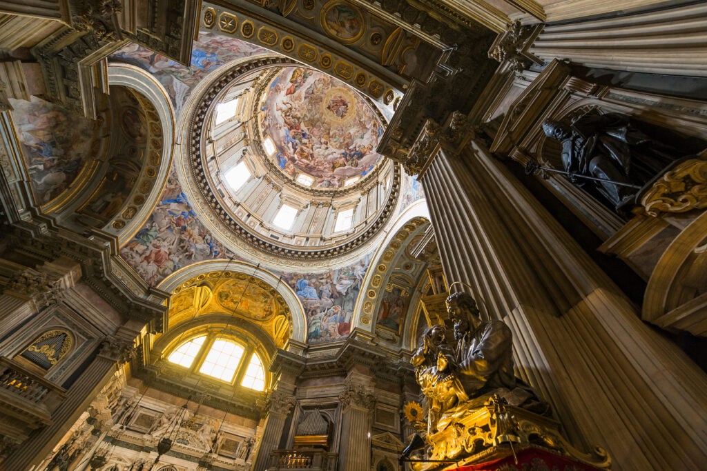 Intérieur de la cathédrale Notre-Dame-de-l’Assomption