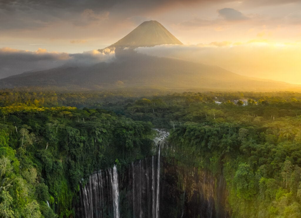 Vue de Tumpak Sewu à Java - Indonésie