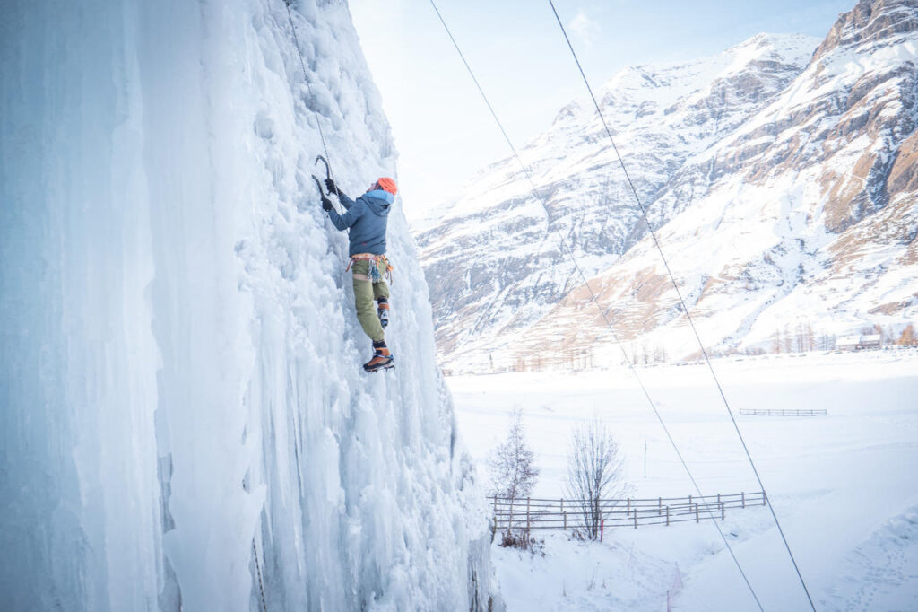 Que faire à Val Cenis l'hiver ? Tester la cascade de glace