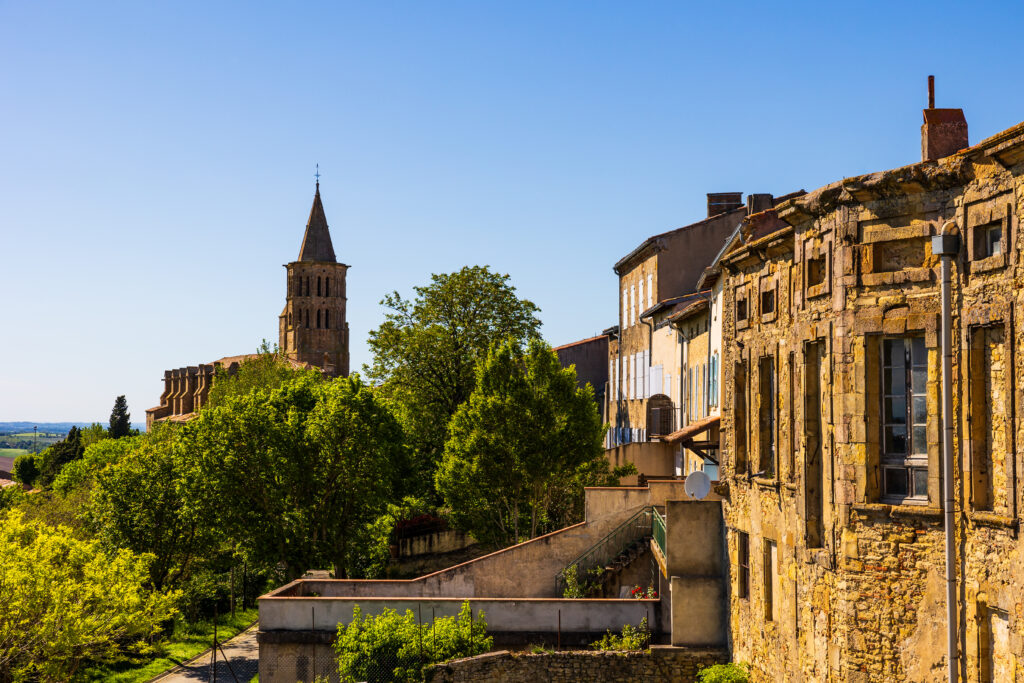 Collégiale Saint-Félix à Saint-Félix-Lauragais depuis les anciens remparts de Saint-Félix-Lauragais