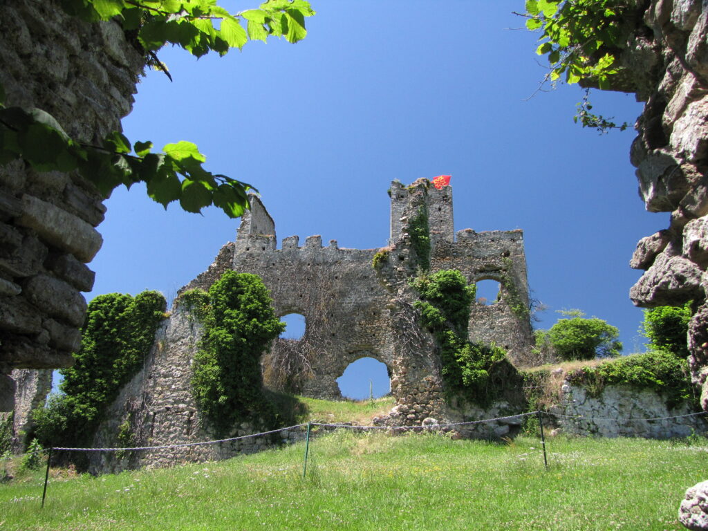 Château de Montespan ; Comminges, Midi-Pyrénées