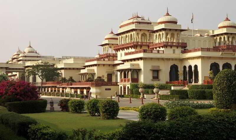 Les jardins de Rambagh Niwas