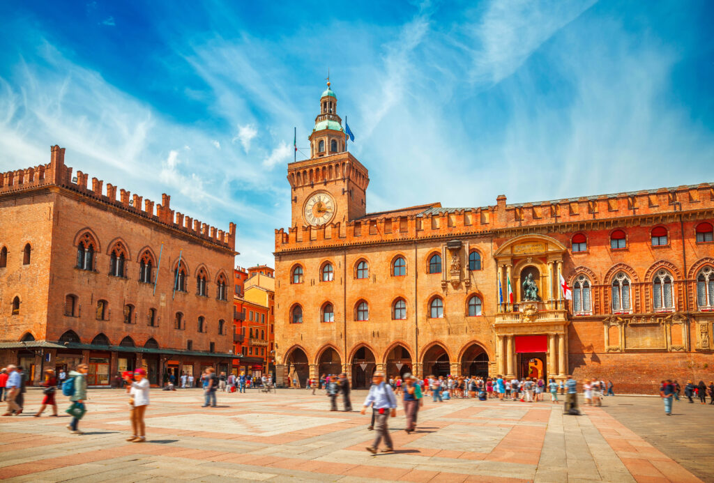 Piazza Maggiore , Bologne