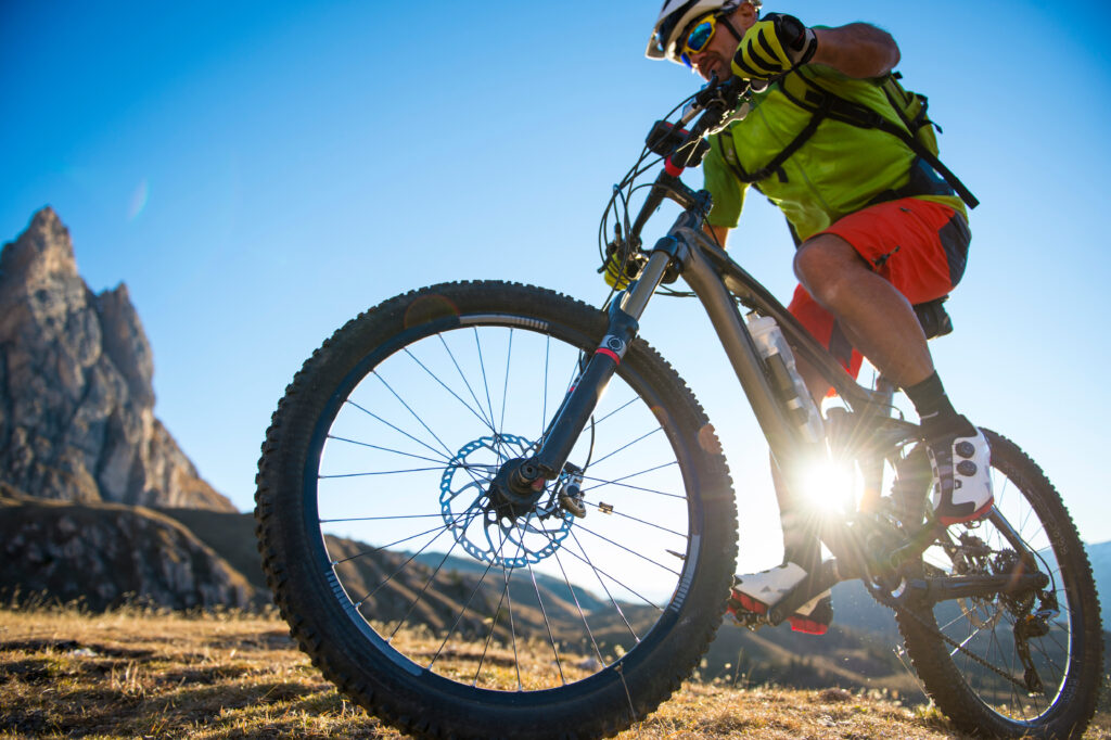 Parcourir la montagne à VTT