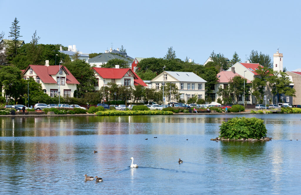 Vue sur le lac Tjörnin