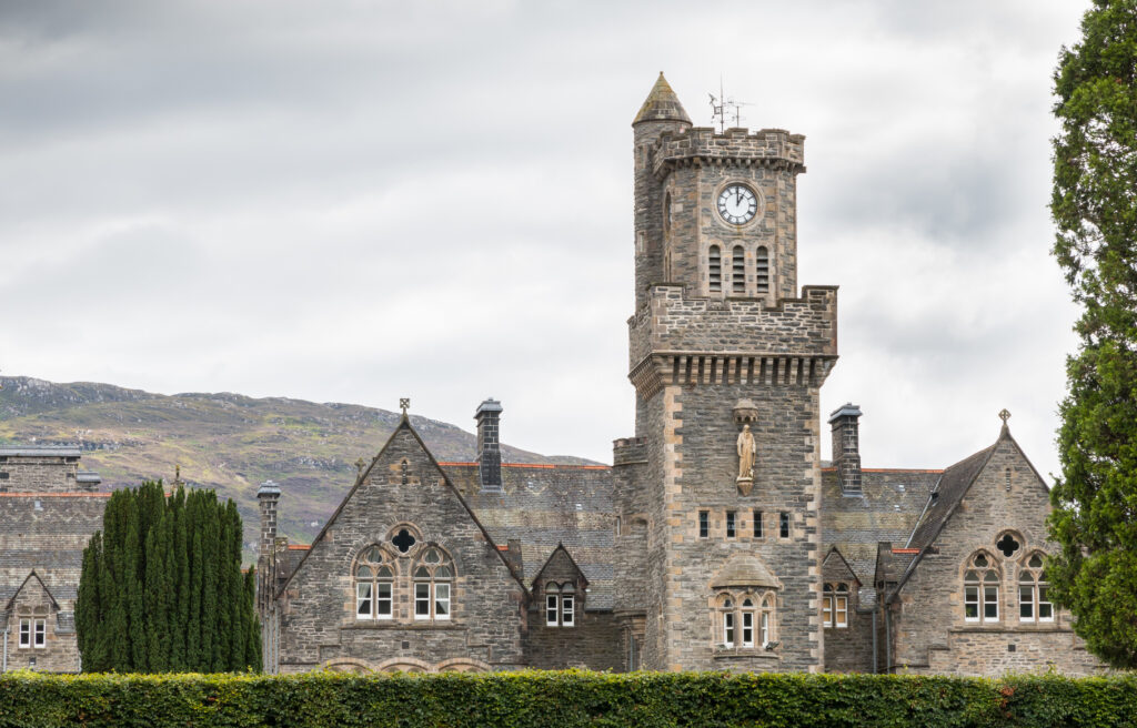 Église du village de Fort Augustus, un des plus beaux villages d'Écosse