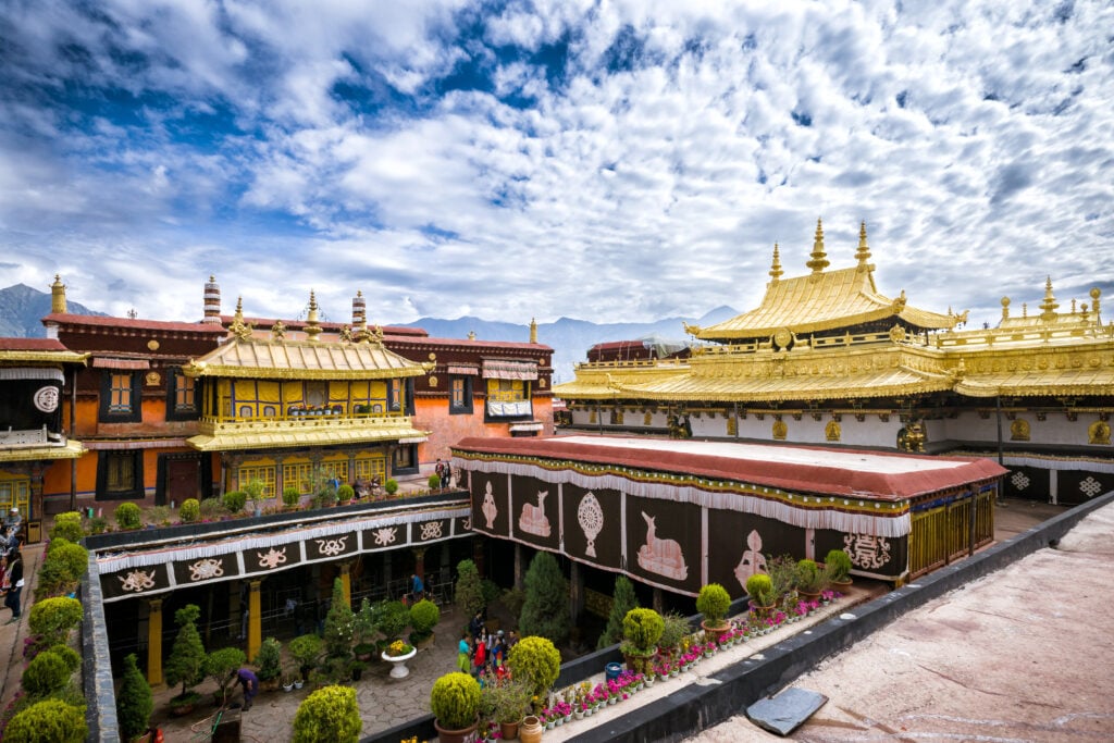 Vue sur le temple du Jokhang