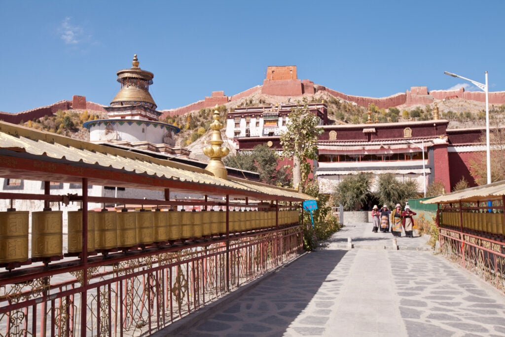 Que faire au Tibet ? Visiter le monastère de Drepung