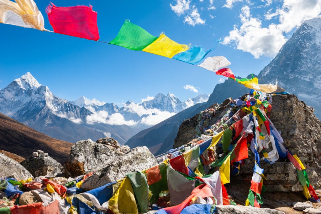 Drapeaux sur l'Everest