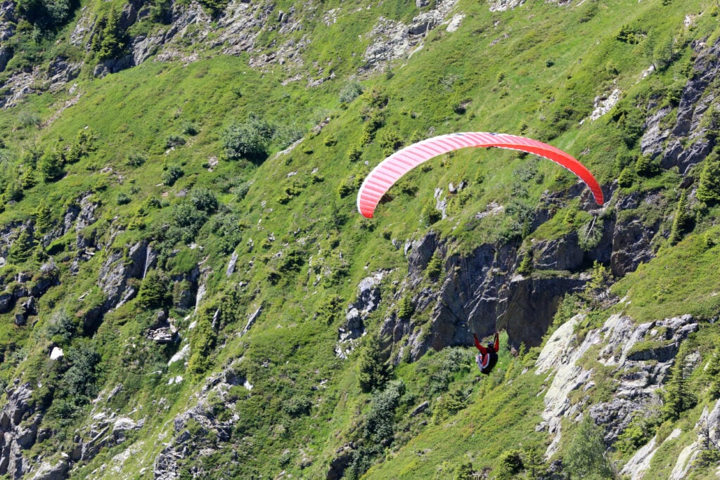 Parapentiste sur le domaine de Brévent-Flégère