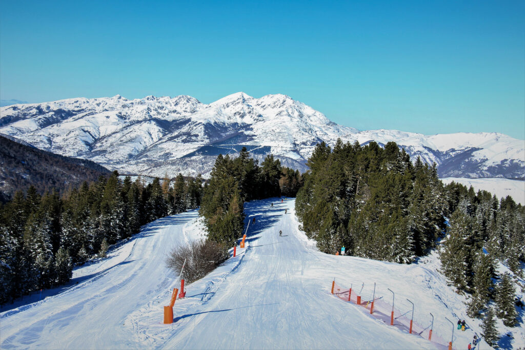 Station de ski Ax 3 domaines, Ariège, France