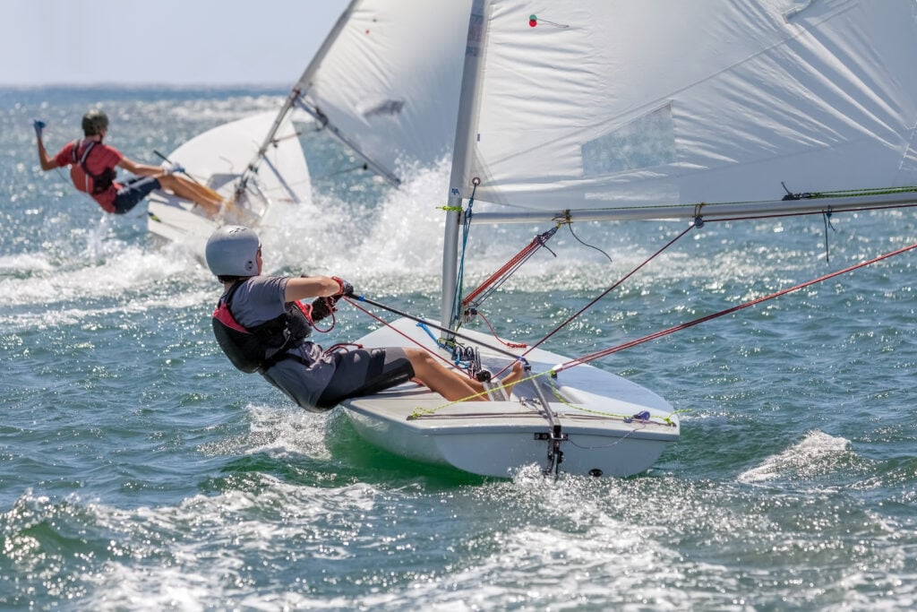 Profiter de l'école de voile à La Trinité-sur-Mer