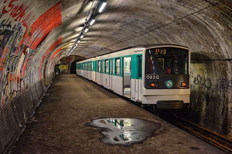 La station Haxo, dans le 19e arrondissement : un des lieux abandonnés à Paris